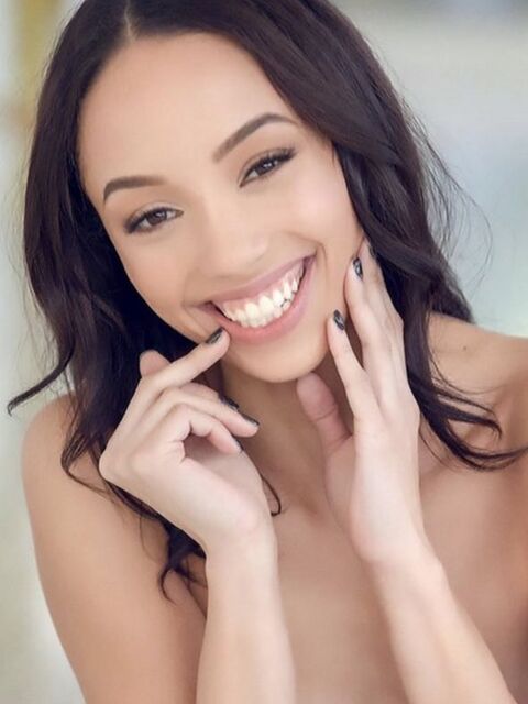 Alexis Tae