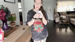 Divinebabe - Little sisters 1st blowjob